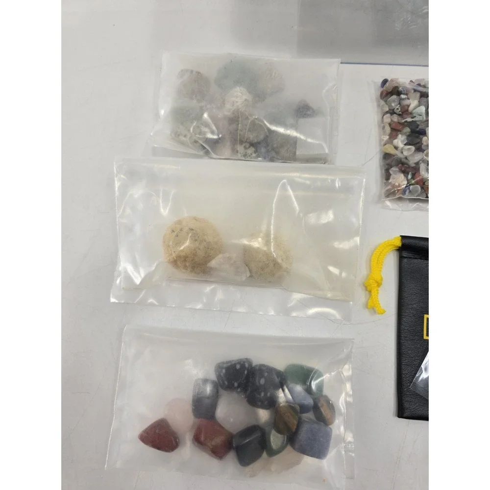 NATIONAL GEOGRAPHIC Rock Collection Box For Kids‎ 300 Piece Gemstones - OPEN BOX